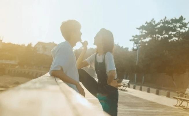 救援跳绳女孩