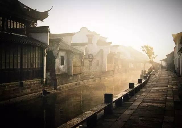 无论如何，在这个世界上存活，你我皆英雄？